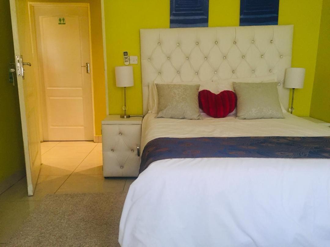 Mathlyn Guesthouse Gaborone Buitenkant foto