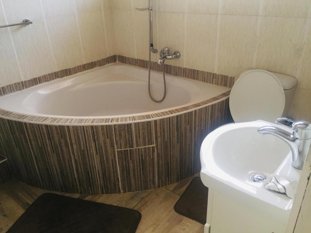 Mathlyn Guesthouse Gaborone Buitenkant foto